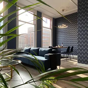 https://appt-city-centre-royal-garden-parking-roof-terrace.thehaguehotels.net